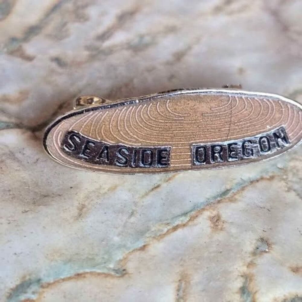 Vintage Seaside Oregon Enamel Surfboard Lapel Pin Coastal Beach Souvenir Brooch